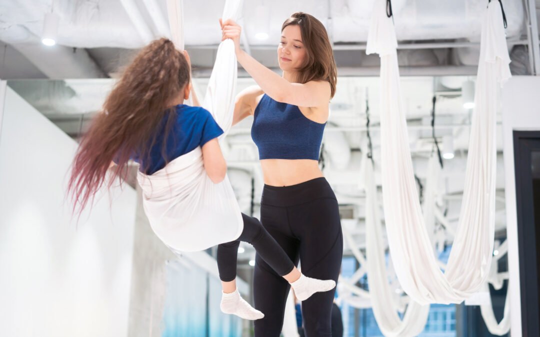 Descubre el Yoga Aéreo y transforma tu práctica